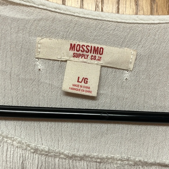 White blouse - Picture 2 of 2